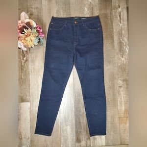 Curve Appeal Dark Wash High-Rise Essential Skinny Jeans Women's Size 14/32 NWOT